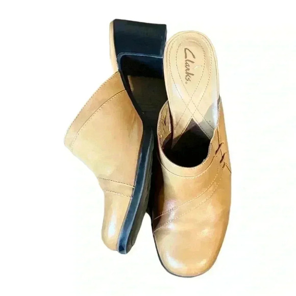 Clarks Leather Mules Size 8 Tan Slip On Block Heel Clogs Y2K Comfort Shoe - Picture 2 of 10